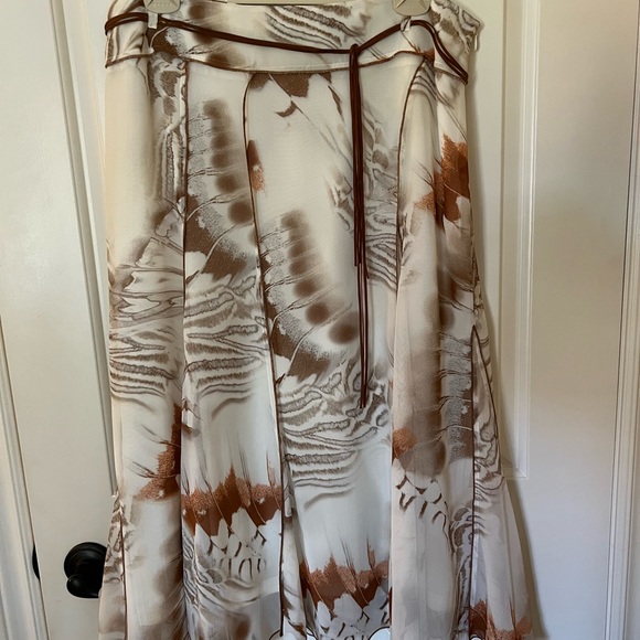 Flirty Skirt - Picture 4 of 5